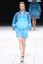 イッセイ ミヤケ 2014年春夏コレクション - "Wearing Light"テクニカルに光を服に落とし込めば｜写真46