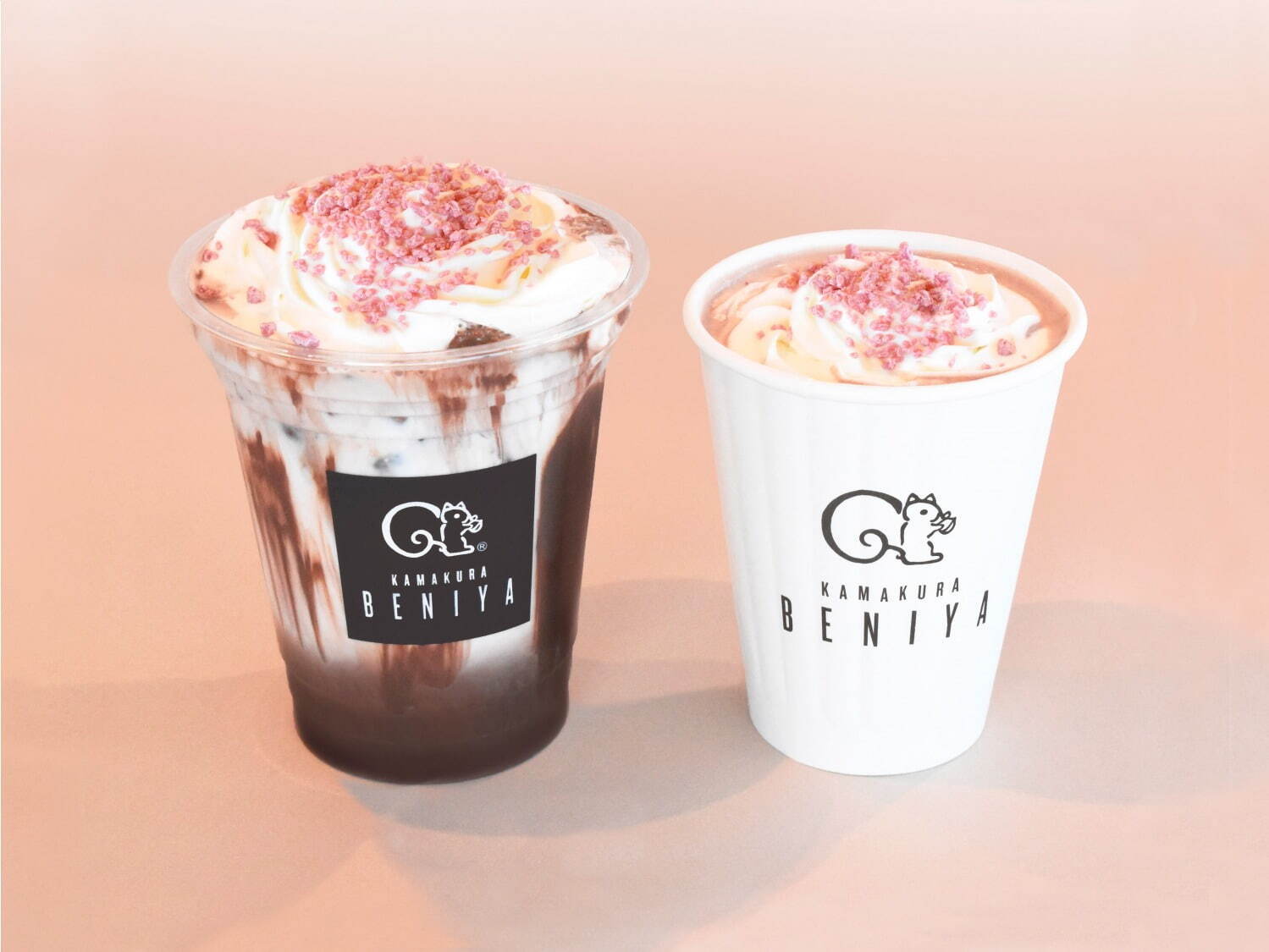 港のチョコレートココ(左から コールド/ホット)
店内 660円 / テイクアウト 648円