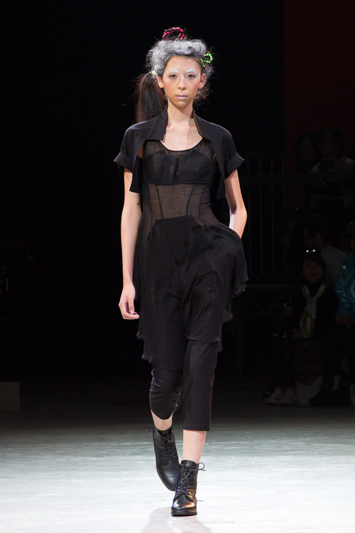 ヨウジヤマモト(Yohji Yamamoto) 2014年春夏ウィメンズコレクション  - 写真59