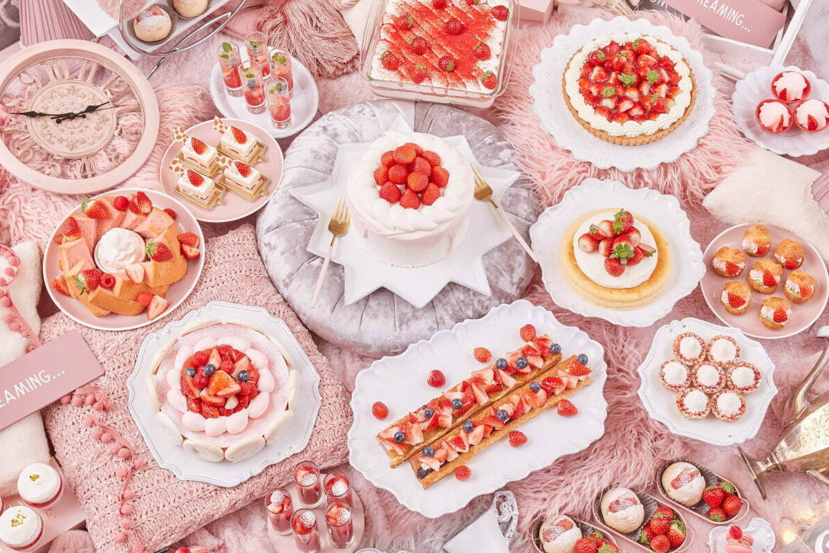 京王プラザホテル“ふわとろ”テーマのいちごスイーツブッフェ、ふわふわ苺ティラミス＆とろとろブリュレ