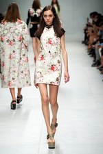 カルヴェン(CARVEN) 2014年春夏コレクション - 柄が織りなす生意気なエレガンス｜写真17