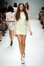 カルヴェン(CARVEN) 2014年春夏コレクション - 柄が織りなす生意気なエレガンス｜写真19