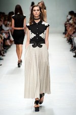 カルヴェン(CARVEN) 2014年春夏コレクション - 柄が織りなす生意気なエレガンス｜写真23