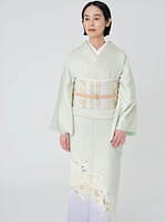 きものやまと“野の花”を描いたパステルカラー加賀友禅、"陶器の花瓶”を思わせる訪問着｜写真9