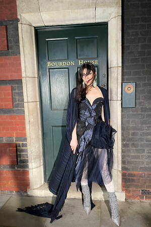 アンドレアス・クロンターラー フォー ヴィヴィアン・ウエストウッド(Andreas Kronthaler for Vivienne Westwood) 2021-22年秋冬ウィメンズ&メンズコレクション  - 写真21