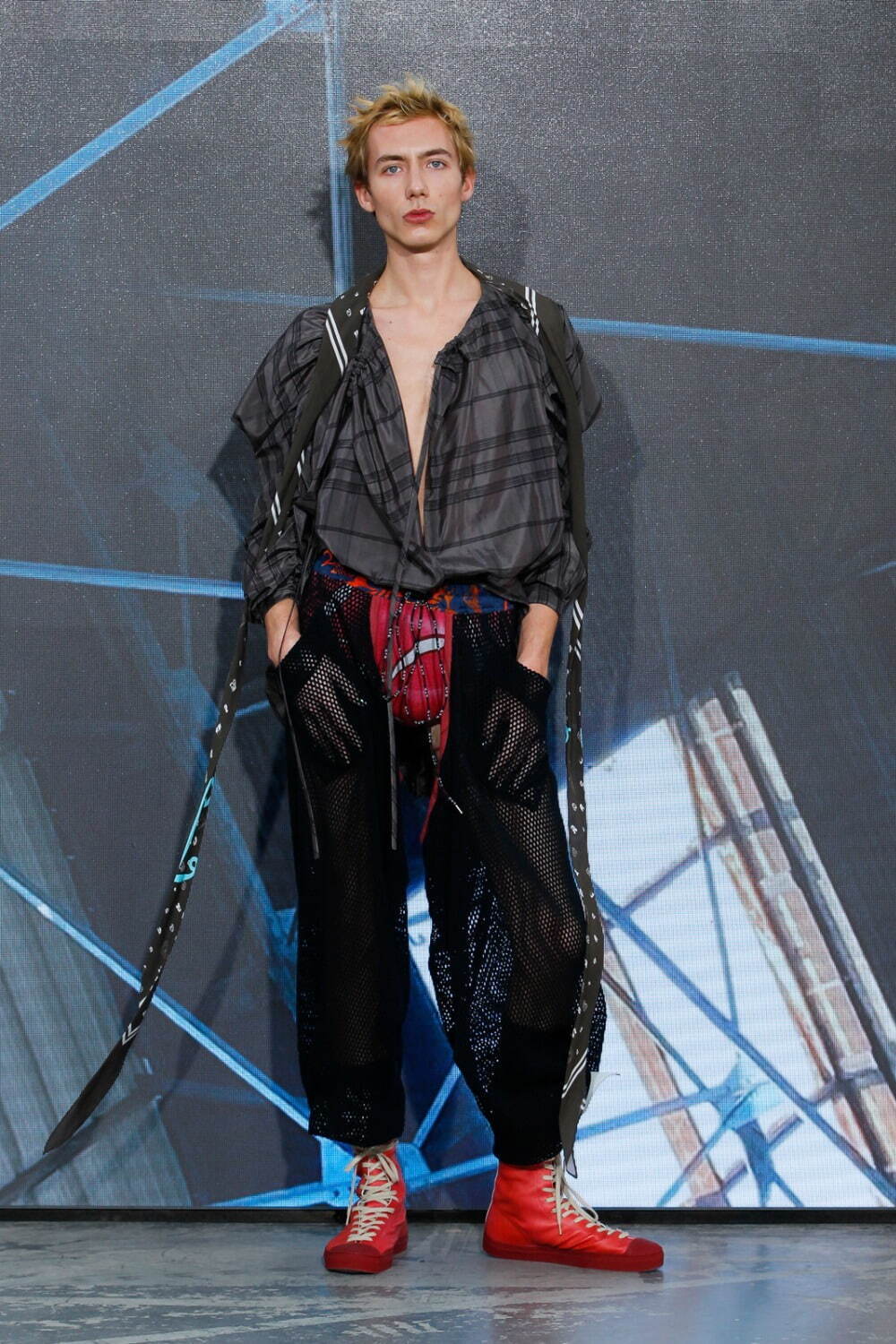 アンドレアス・クロンターラー フォー ヴィヴィアン・ウエストウッド(Andreas Kronthaler for Vivienne Westwood) 2022年春夏ウィメンズ&メンズコレクション  - 写真37