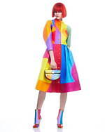 モスキーノ 2022年プレフォールコレクション - “色彩”を通して60年代の記憶を旅する｜写真44