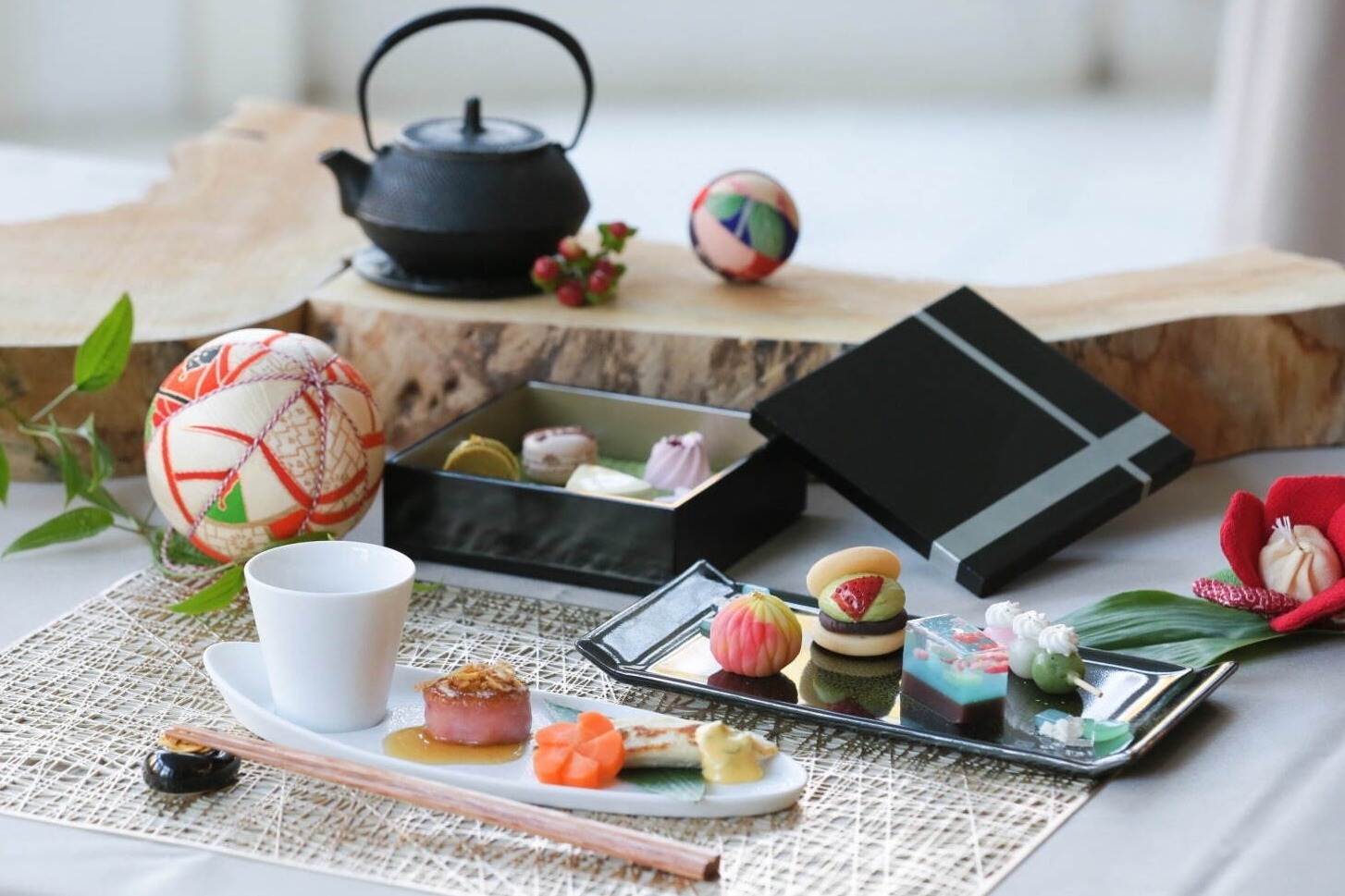 和菓子｜「和スイーツdeお茶会」"和×洋”の新感覚アフタヌーンティー仙台で、ほうじ茶マカロンや柚子抹茶チョコ