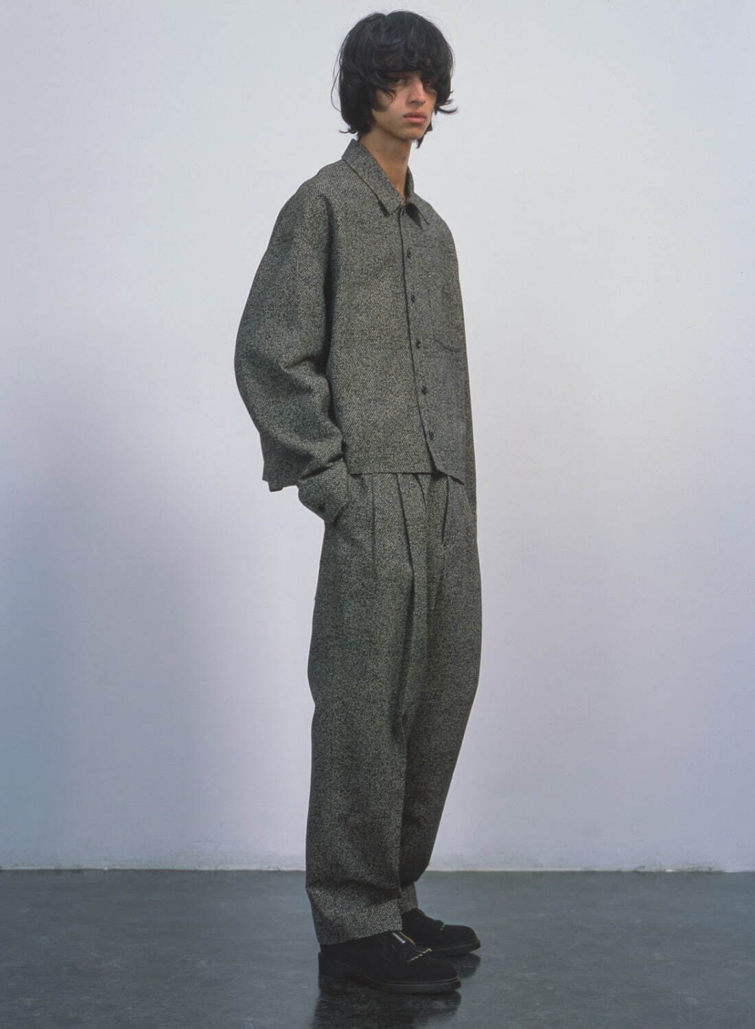 エウラ 2021-22年秋冬｜ シャツジャケット