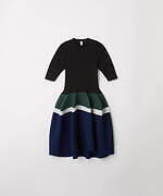 CFCLの22年春夏新作“壺”のようなシルエットのニットドレス＆コード付きサングラスなど｜写真2