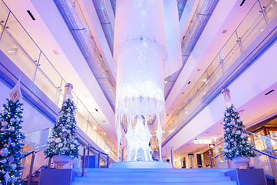 「輝く映像アートツリー」