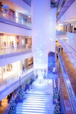 表参道ヒルズ、2013年 クリスマスイルミネーション「輝く映像アートツリー」点灯｜写真6