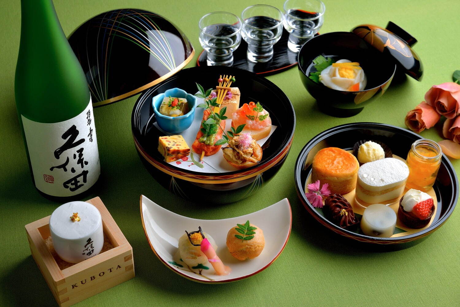 日本酒「久保田」の和アフタヌーンティーがホテル椿山荘東京で、“純米大吟醸”香るティラミスなど｜写真1