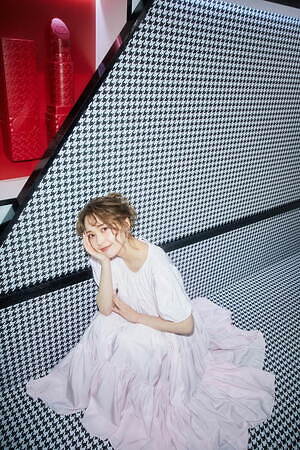 ディオール“ニュールック”着想のメイクアップイベントが伊勢丹新宿で開催、千鳥格子柄限定コスメも｜写真33