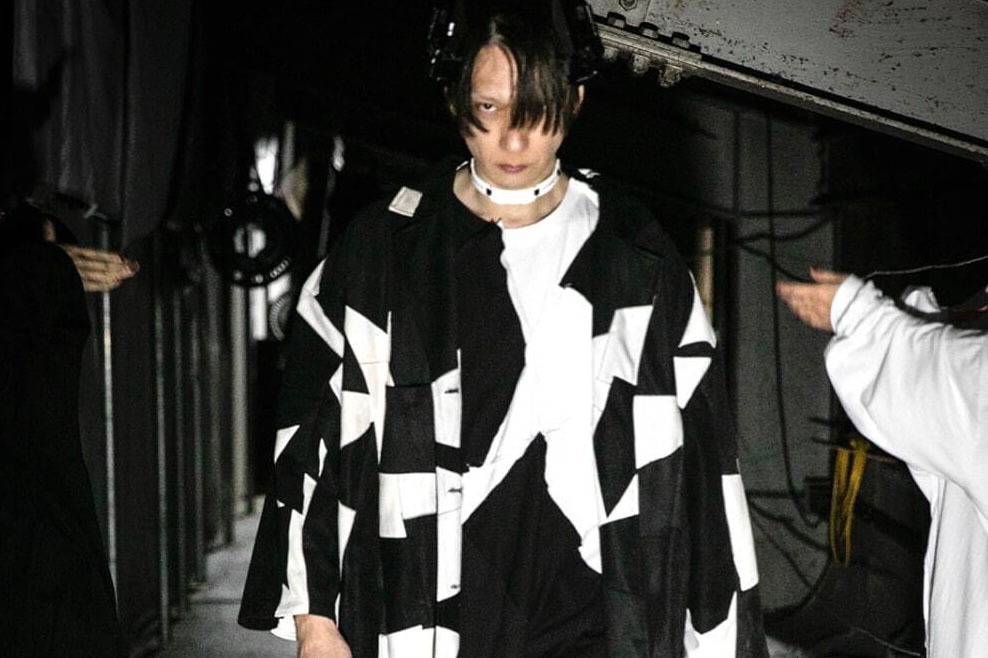 イクミ 2021-22年秋冬 ウィメンズ&メンズ コレクション