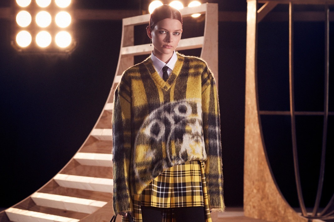 ディオール 2022年フォールウィメンズコレクション - ユニフォームの概念から見出す新エレガンス