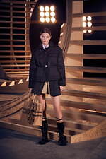 ディオール 2022年フォールウィメンズコレクション - ユニフォームの概念から見出す新エレガンス｜写真22