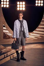 ディオール 2022年フォールウィメンズコレクション - ユニフォームの概念から見出す新エレガンス｜写真30