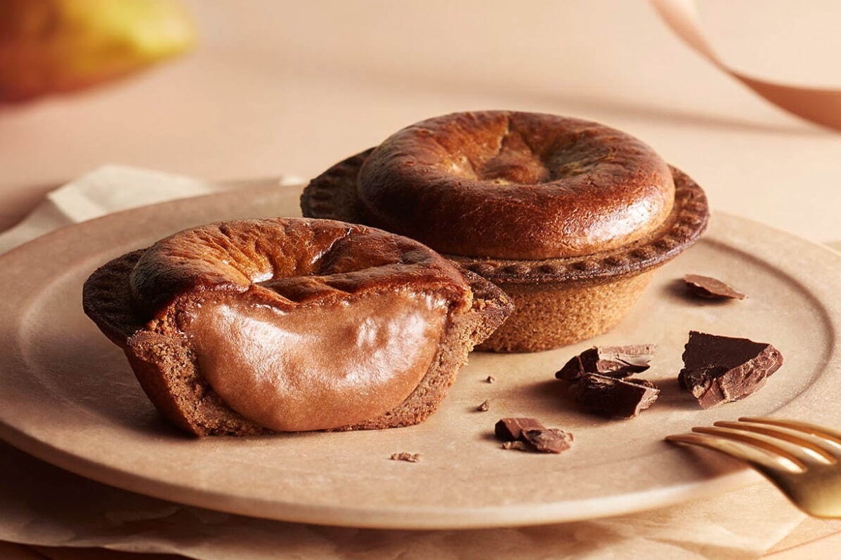 ベイク チーズタルト「焼きたてチョコレートチーズタルト」フランス産チョコレートで爽やかな味わいに