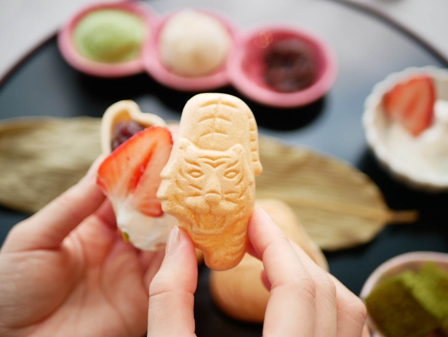 大三萬年堂hanare新スイーツ 自由にカスタムできる苺 秘伝餡子の最中やショートケーキ風いちご大福 ファッションプレス 大三萬年堂hanare新スイーツ 自由にカスタムできる苺 秘伝餡子の最中やショートケーキ風いちご大福 ファッションプレス