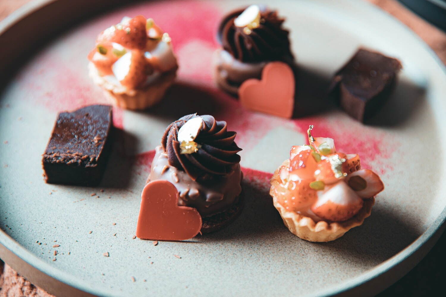 京都悠洛ホテル Mギャラリーのバレンタインアフタヌーンティー、チョコレートバンクとのコラボスイーツ｜写真4