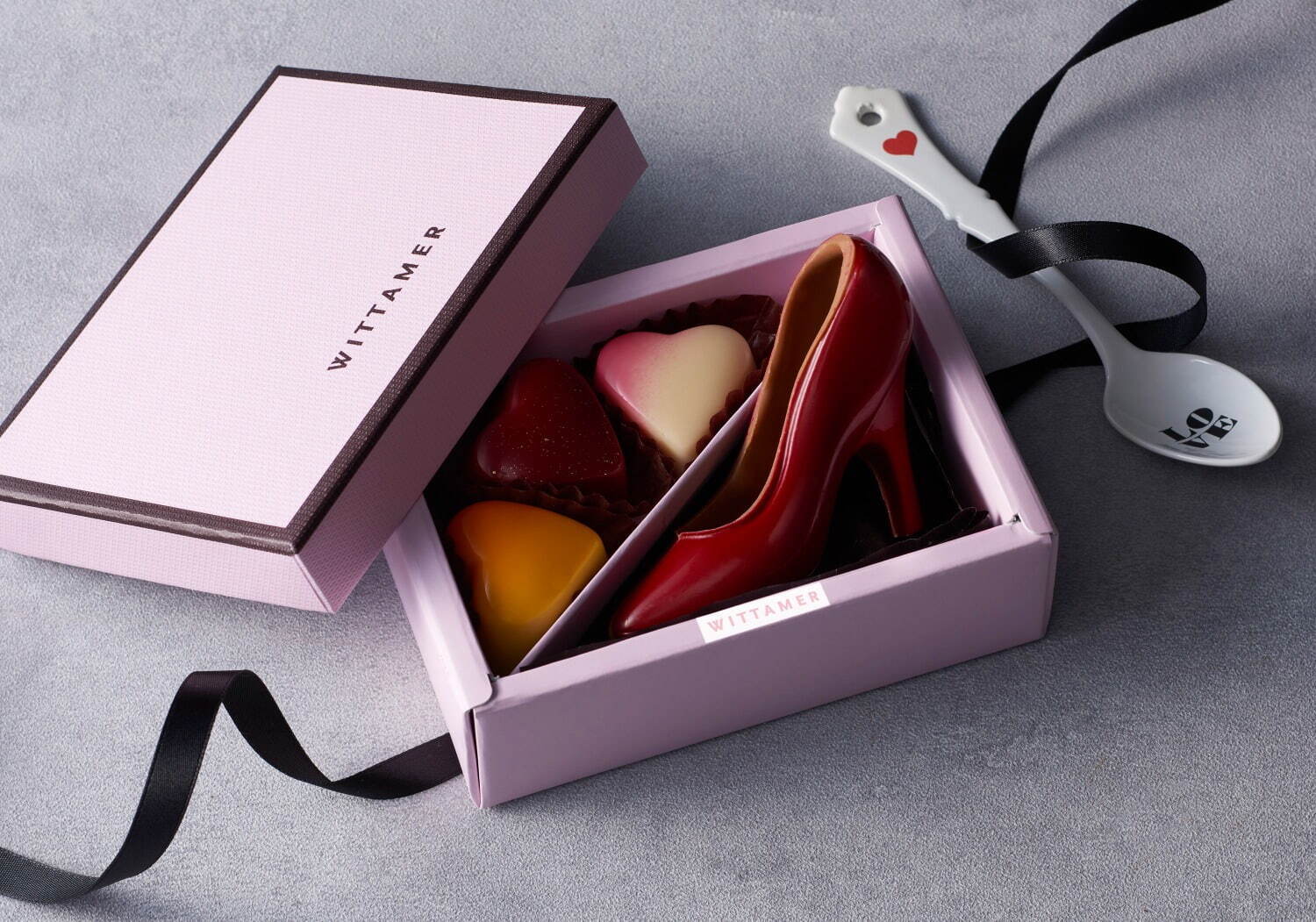 ヴィタメール2022年バレンタイン「ハイヒール＆カラフルハート」のチョコレートセット｜写真3