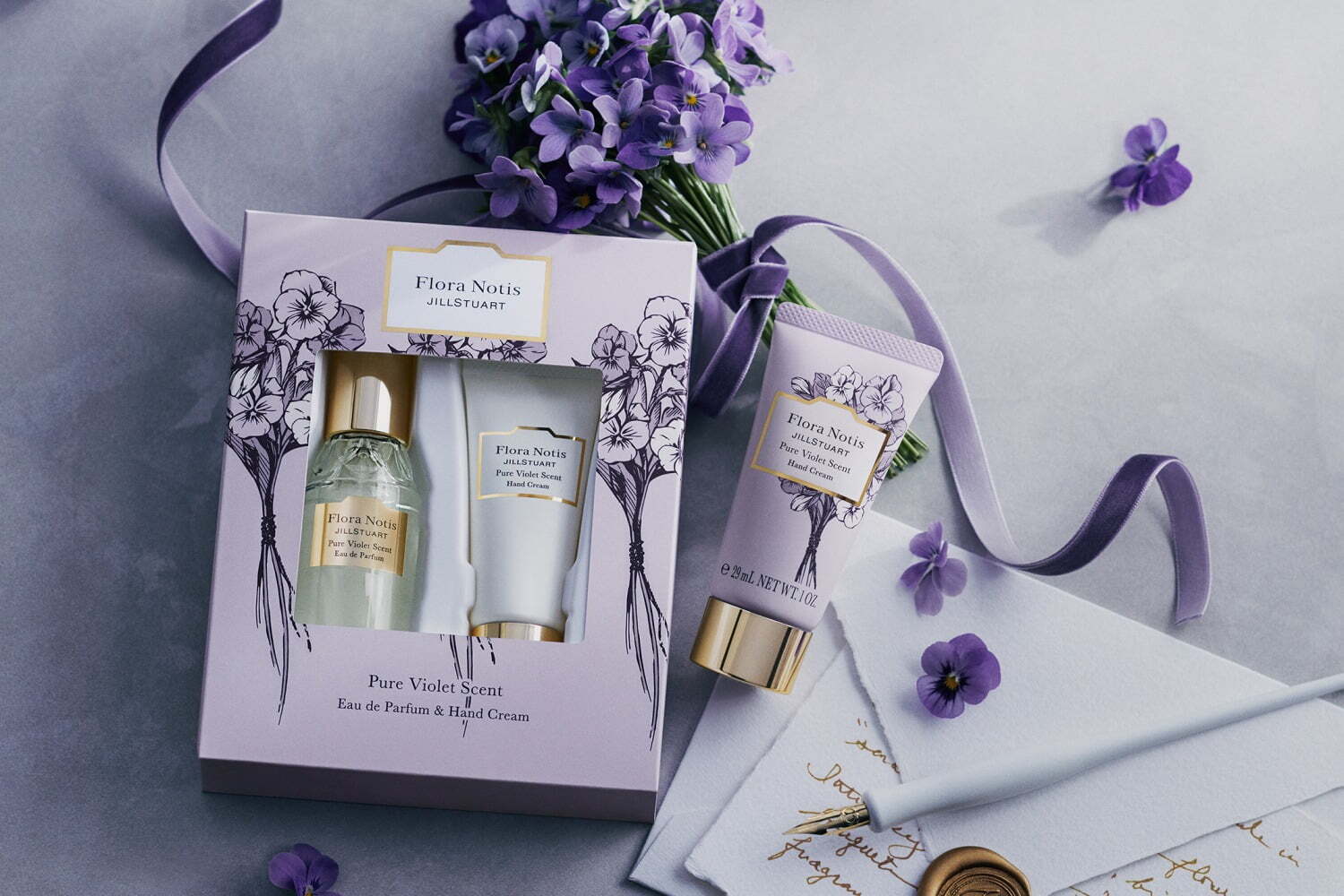フローラノーティス ジルスチュアート22年春コスメ、“スミレの香り”の香水＆ハンドクリームセット