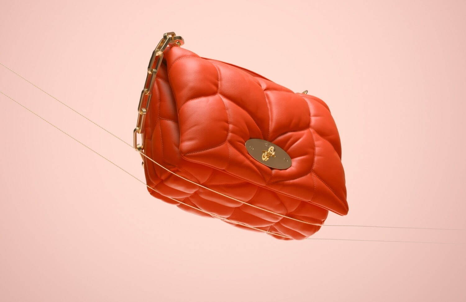 フェラガモ(Ferragamo), セリーヌ(CELINE), ジミー チュウ(JIMMY CHOO), ディオール(DIOR), マックイーン(McQueen), ロエベ(LOEWE), プラダ(PRADA), ディーゼル(DIESEL), ボッテガ・ヴェネタ(BOTTEGA VENETA), ブルガリ(BVLGARI), マルベリー(MULBERRY), コーチ(COACH), ロジェ ヴィヴィエ(Roger Vivier), ゴヤール(GOYARD), ヴァレクストラ(Valextra), ザ・ロウ(THE ROW), ポーター(PORTER), シーバイクロエ(See By Chloé), ハイク(HYKE), ナナナナ(nana-nana) レディースバッグ2022年春｜写真23