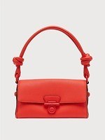 フェラガモ(Ferragamo), セリーヌ(CELINE), ジミー チュウ(JIMMY CHOO), ディオール(DIOR), マックイーン(McQueen), ロエベ(LOEWE), プラダ(PRADA), ディーゼル(DIESEL), ボッテガ・ヴェネタ(BOTTEGA VENETA), ブルガリ(BVLGARI), マルベリー(MULBERRY), コーチ(COACH), ロジェ ヴィヴィエ(Roger Vivier), ゴヤール(GOYARD), ヴァレクストラ(Valextra), ザ・ロウ(THE ROW), ポーター(PORTER), シーバイクロエ(See By Chloé), ハイク(HYKE), ナナナナ(nana-nana) レディースバッグ2022年春｜写真1