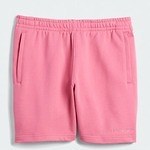 アディダス オリジナルス×ファレル・ウィリアムス、全7色のカラフルベーシックウェア＆サンダル｜写真18