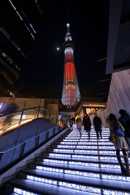 世界一高いクリスマスキャンドル - 東京スカイツリータウンのイルミネーション | 写真