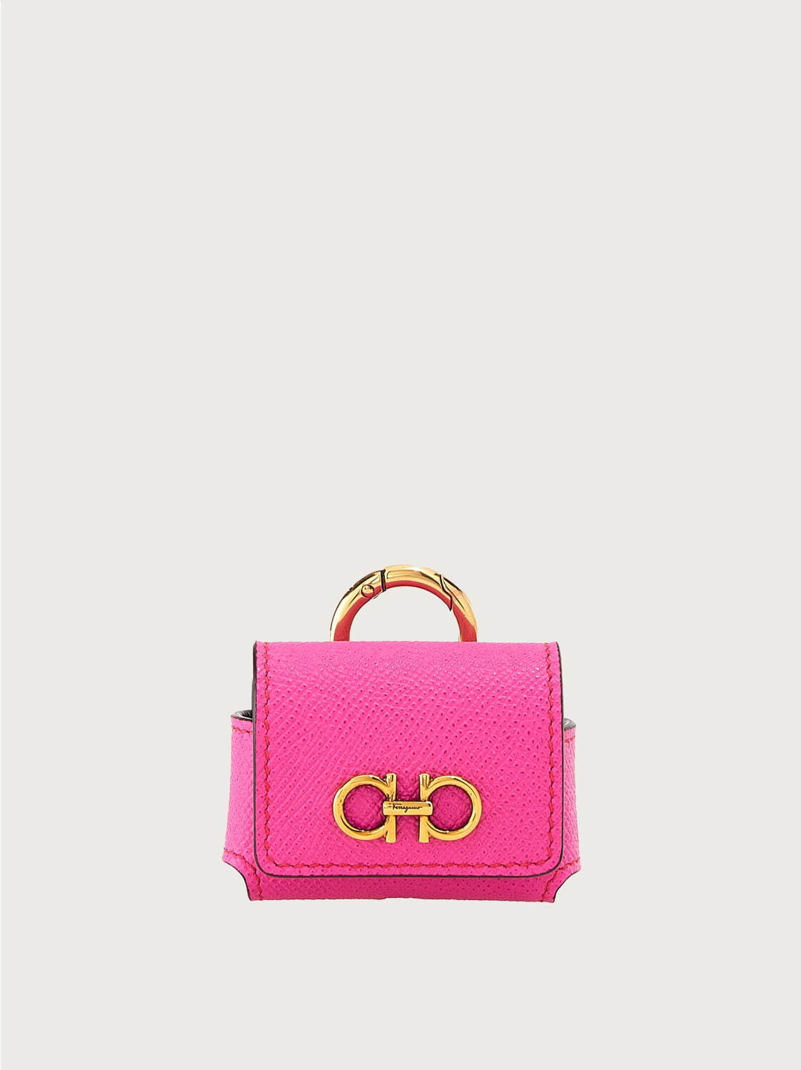 サルヴァトーレ フェラガモ22年リゾート新作バッグやシューズ、ピンクやレッドなど鮮烈なカラーで｜写真2