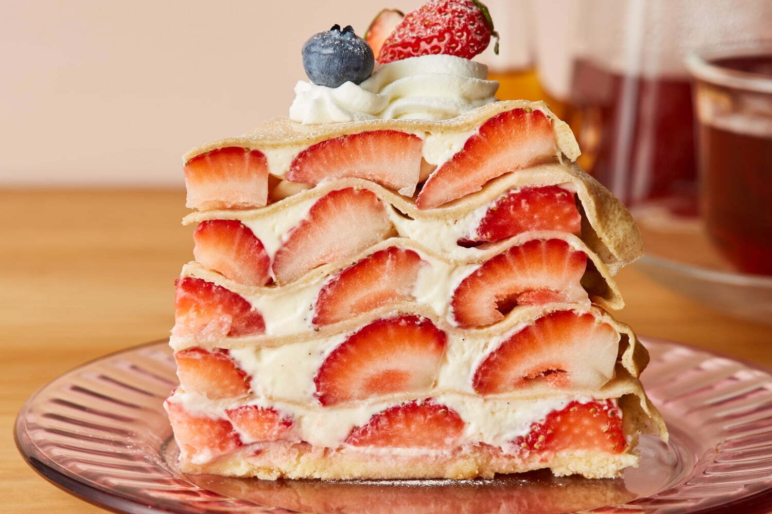 アフタヌーンティー・ラブアンドテーブル「苺のミルクレープ」