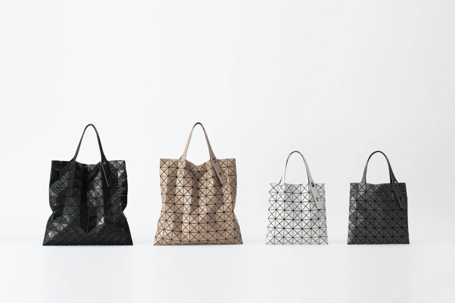 BAO BAO ISSEY MIYAKE22年新作バッグ、“楕円形”の新ハンドバッグなど｜写真6