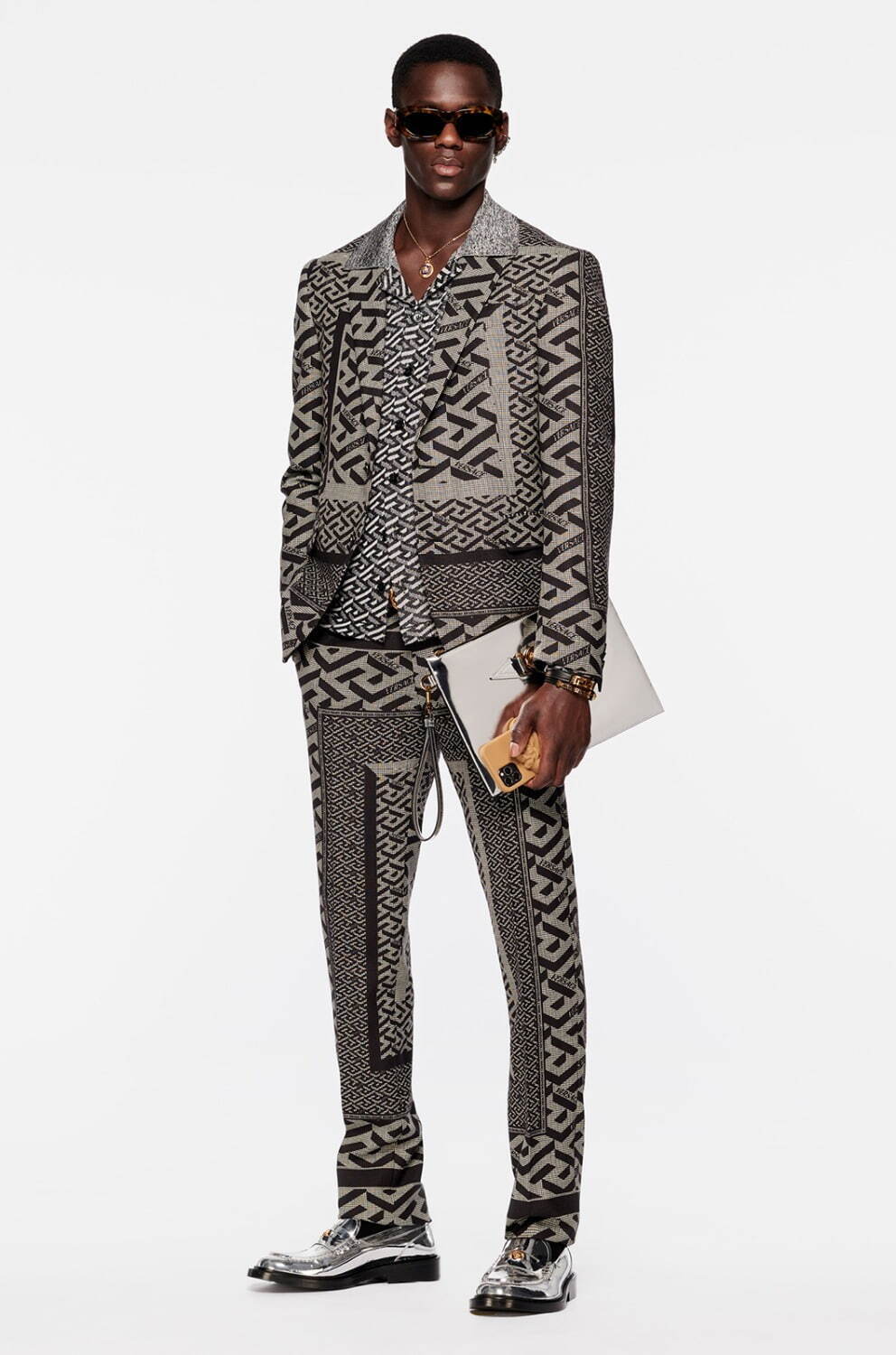 ヴェルサーチェ(VERSACE) 2022年プレフォールウィメンズ&メンズコレクション  - 写真18