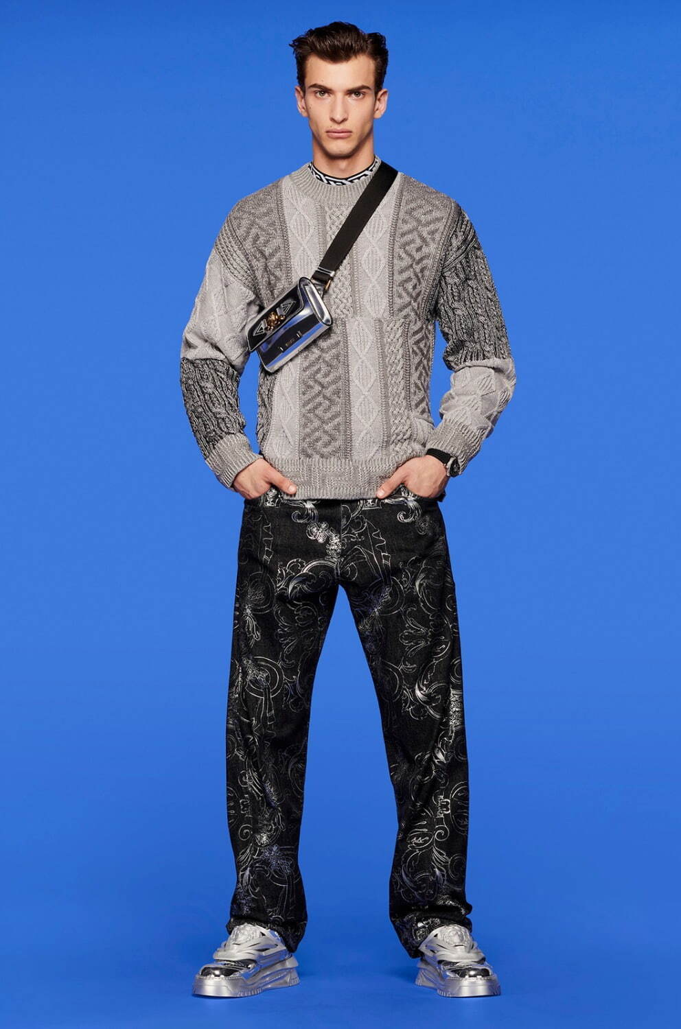 ヴェルサーチェ(VERSACE) 2022年プレフォールウィメンズ&メンズコレクション  - 写真19