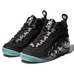 キネティクス×フィラ“縁起物”スニーカー 、縁起の良いパイソンなど型押しレザーアッパー｜写真1