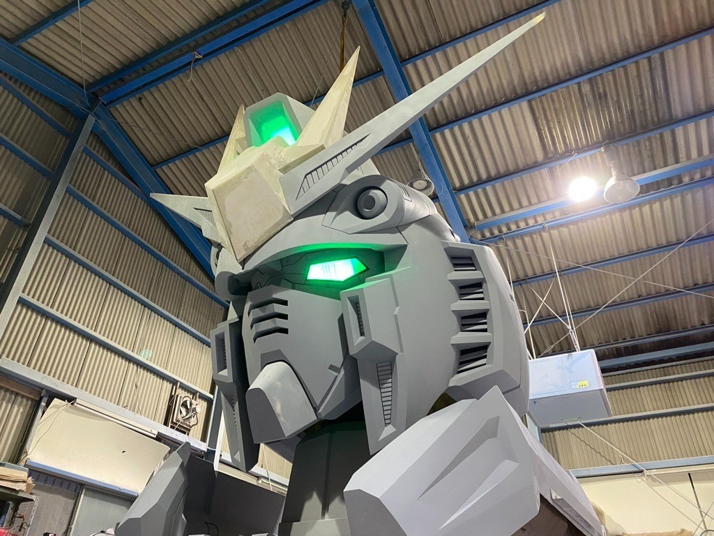 実物大νガンダム立像がららぽーと福岡に、“逆シャア”の「RX-93νガンダム」が原型｜写真18