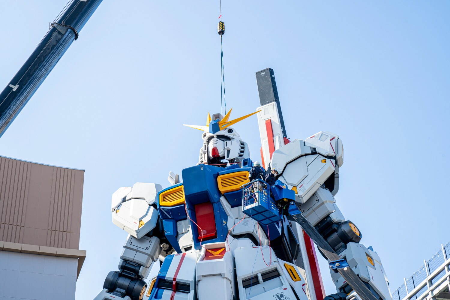 実物大νガンダム立像がららぽーと福岡に、“逆シャア”の「RX-93νガンダム」が原型｜写真7