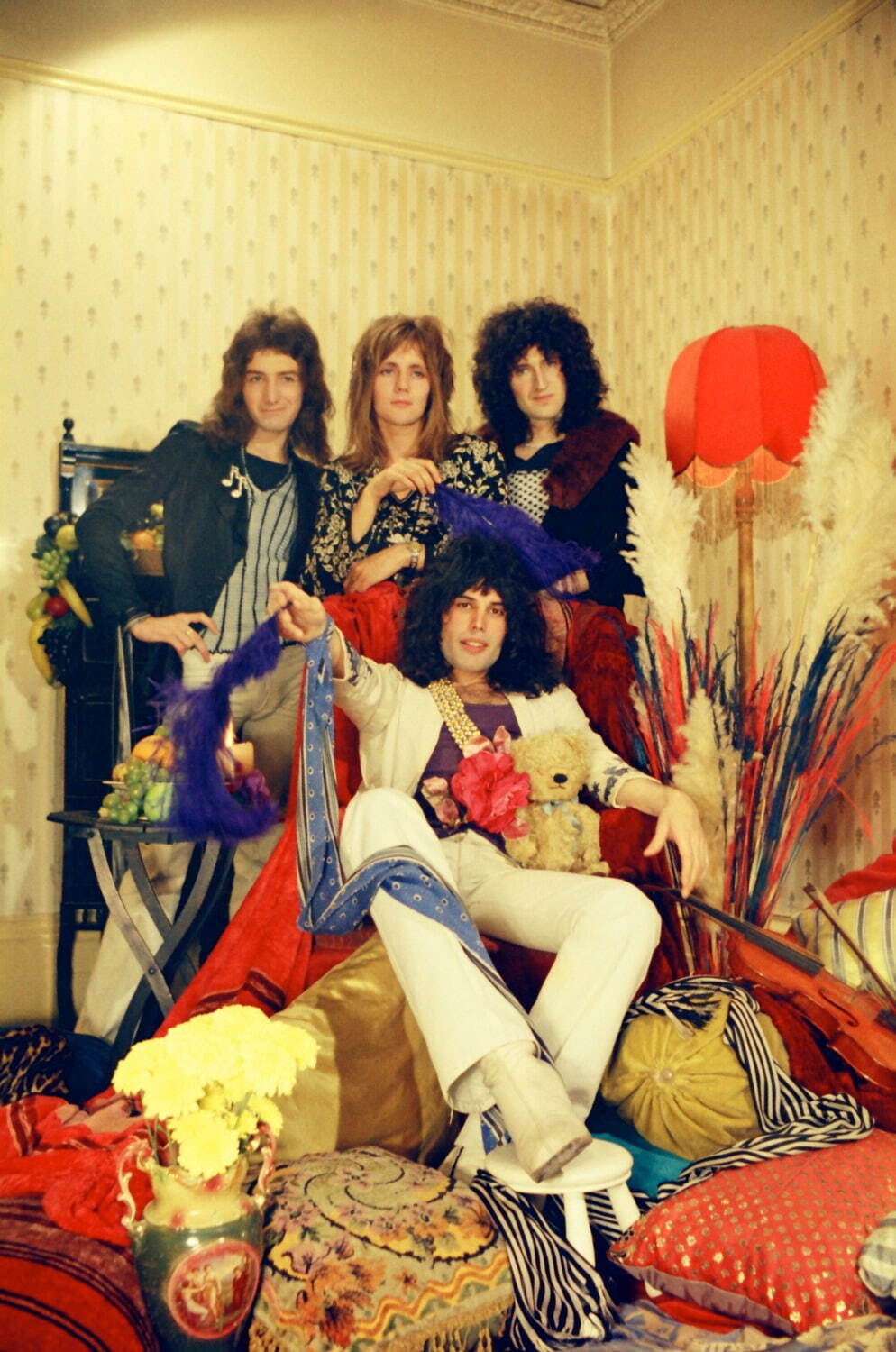 1974年デビュー期
フレディの自宅フォトセッション
Photo:Douglas Puddifoot/Universal Music