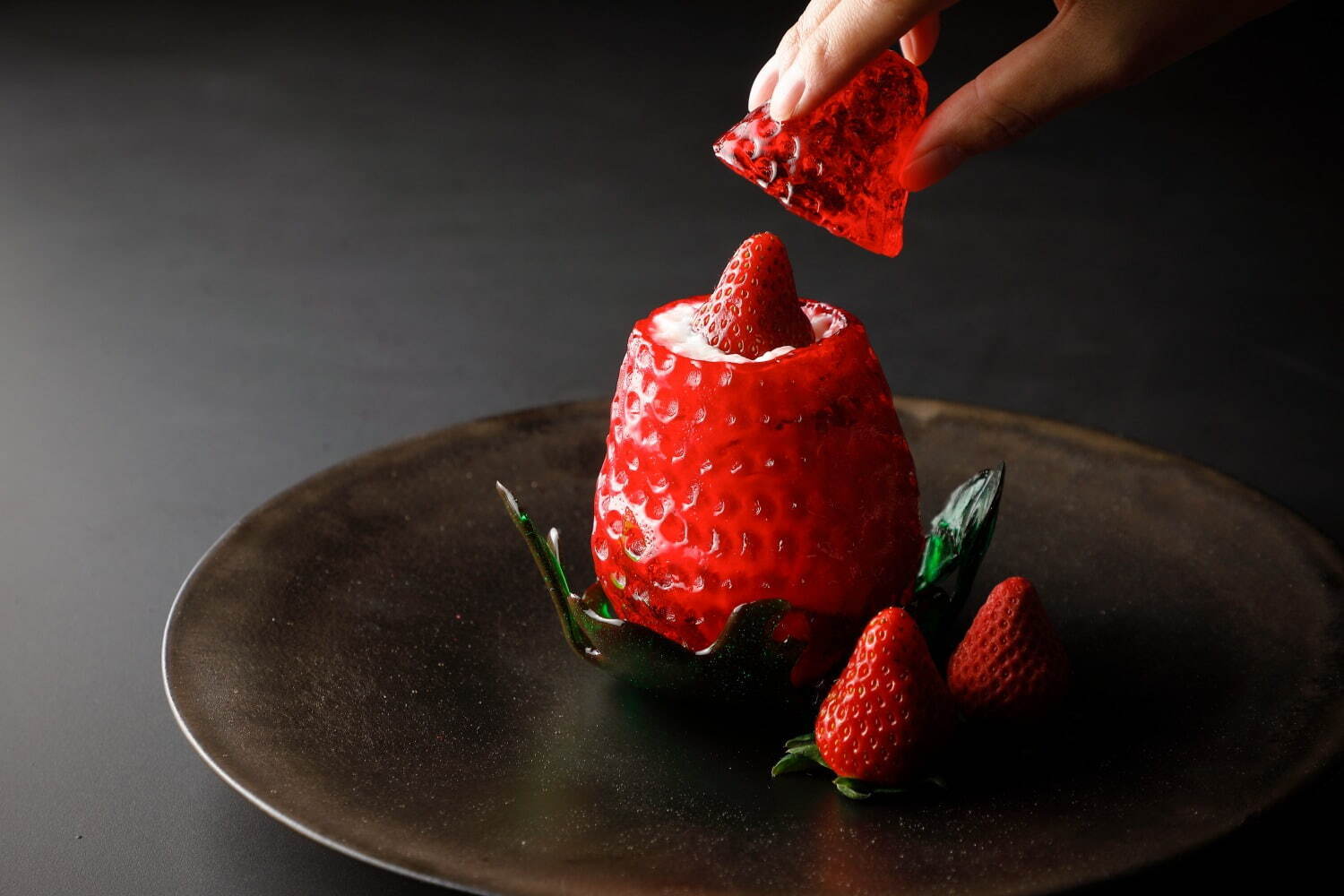 「苺 Art of Strawberry」 7,000円 ※サービス料込み。 ※ウエルカムドリンク、苺のミニパンケーキ付き