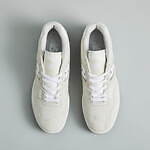 ニューバランスのユナイテッドアローズ別注スニーカー、“オフホワイト”スエードアッパーをユニセックスで｜写真11