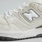 ニューバランスのユナイテッドアローズ別注スニーカー、“オフホワイト”スエードアッパーをユニセックスで｜写真8