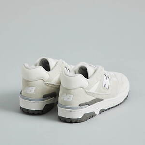 国内 11/11 発売】New Balance BB550 SLB “Grey Suede