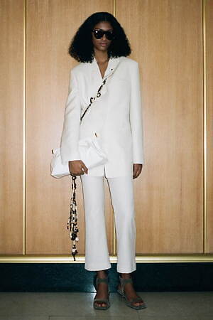 ナヌーシュカ(Nanushka) 2022年プレフォールウィメンズ&メンズコレクション  - 写真16