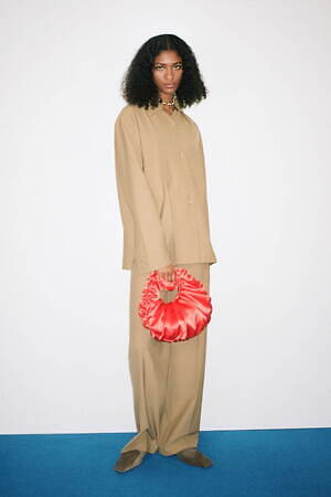 ナヌーシュカ(Nanushka) 2022年プレフォールウィメンズ&メンズコレクション  - 写真32