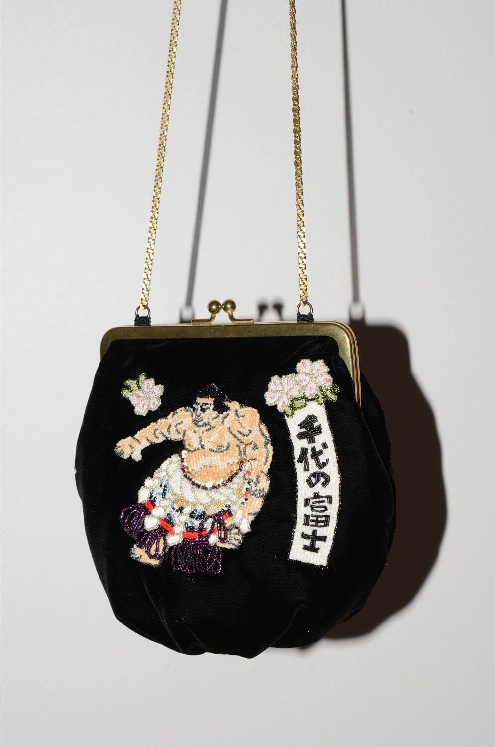 千代の富士 ベルベット刺繍巾着(ブラック/パープル) 88,000円
