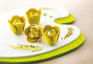 TOKYOチューリップローズの新作「チューリップローズ ピスタチオ」ピスタチオを味わう限定フレーバー｜写真1