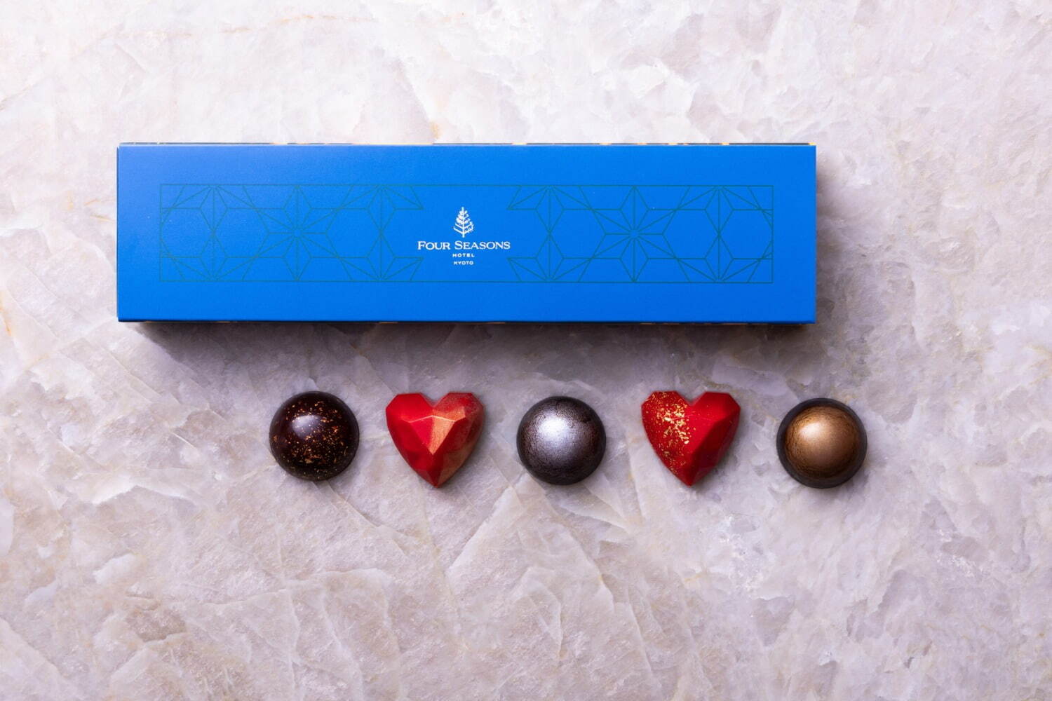 バレンタインチョコレートボンボン5種類入りボックス 1,950円