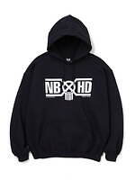 ネイバーフッド×バウンティーハンター、コラボロゴ入りフーディや“ダブルヘッド”の人形など｜写真6